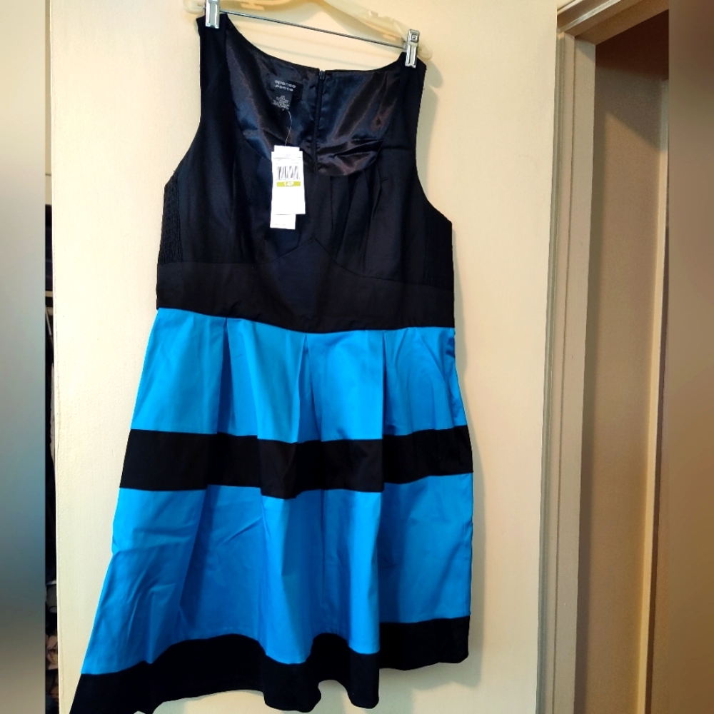 Spense Petite • Dress